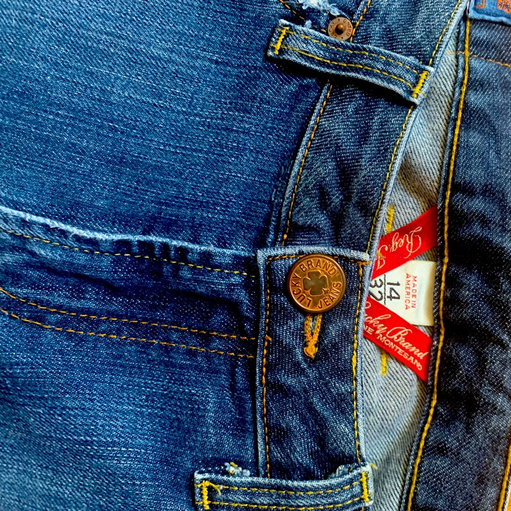 Lucky Brand women’s 14 / 32. Beautiful and Trendy